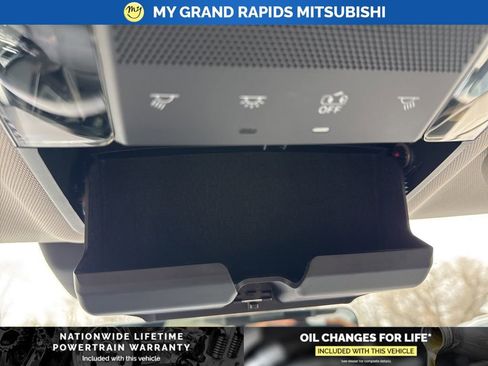 New 2026 Mitsubishi Outlander SE image 29