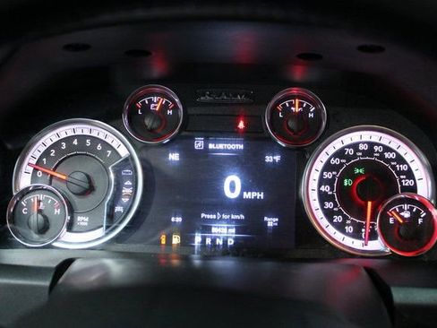 Used 2019 RAM 1500 Classic Warlock image 16