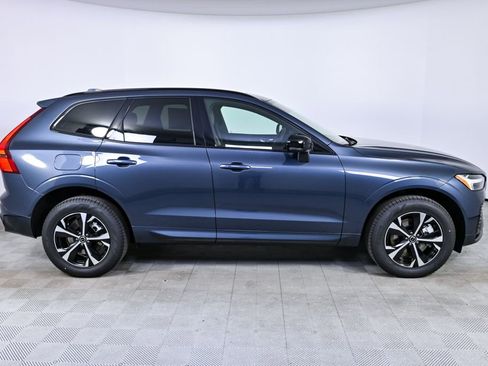 New 2026 Volvo XC60 T8 Core w/ Climate Package PRO image 25