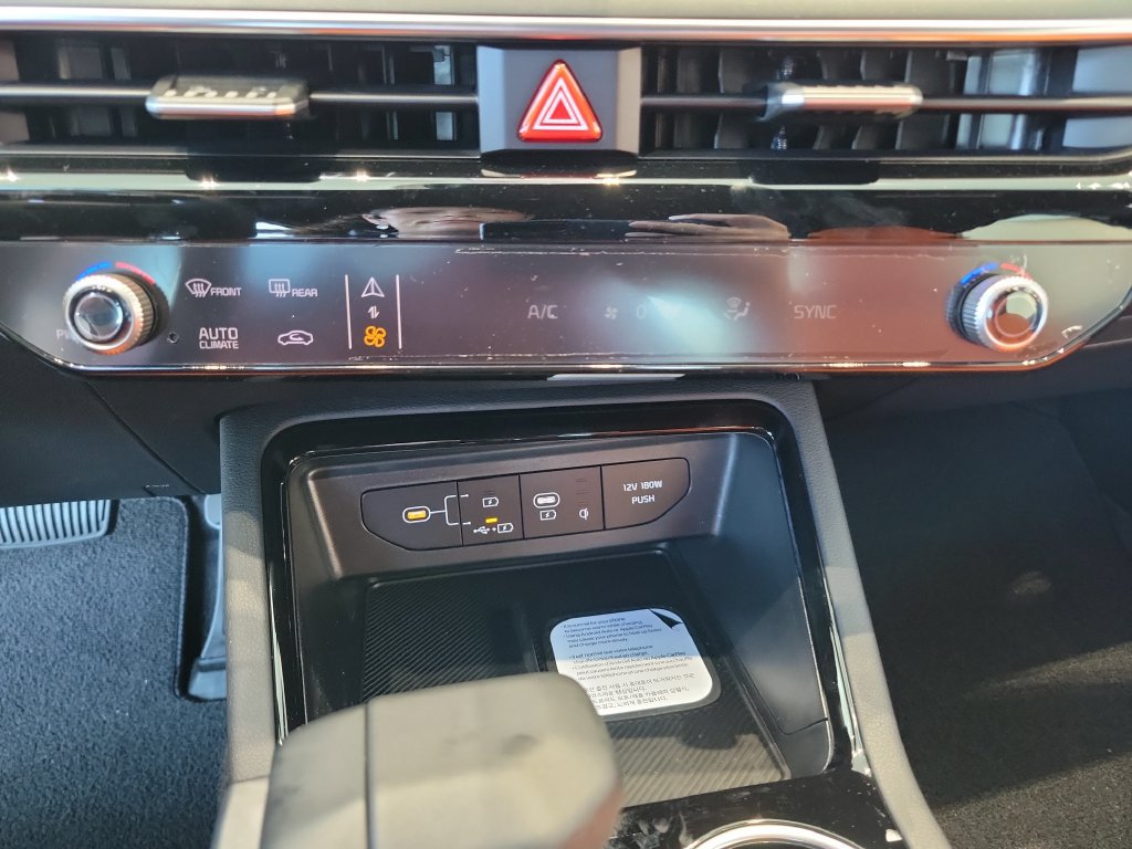 New 2027 Kia K5 GT-Line FWD image 17