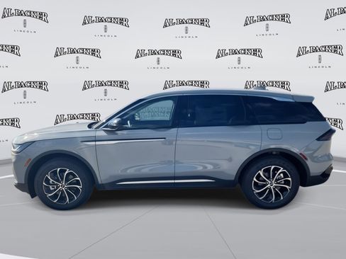 New 2026 Lincoln Nautilus Premier image 2