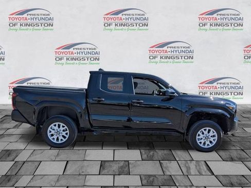 Certified 2024 Toyota Tacoma SR AWD/4WD image 2