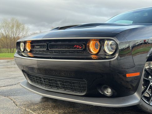 Used 2020 Dodge Challenger R/T Scat Pack w/ Dynamics Package RWD image 9