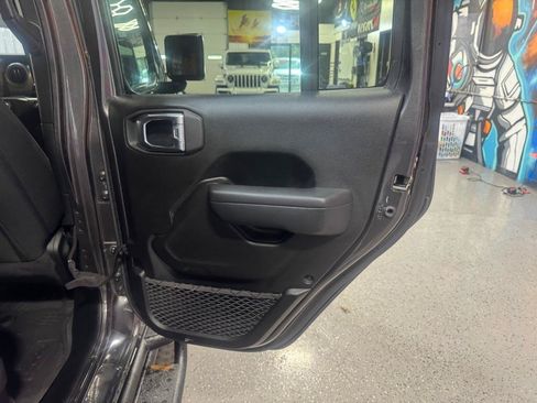 Used 2023 Jeep Wrangler Unlimited w/ Cold Weather Group AWD/4WD image 16