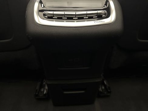 Used 2025 Cadillac XT6 Premium Luxury image 22