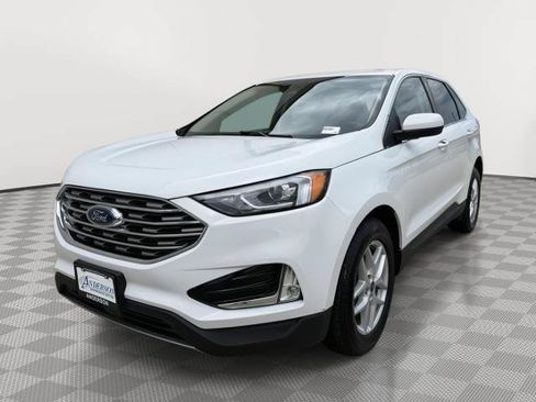Certified 2022 Ford Edge SEL w/ Convenience Package AWD/4WD image 2