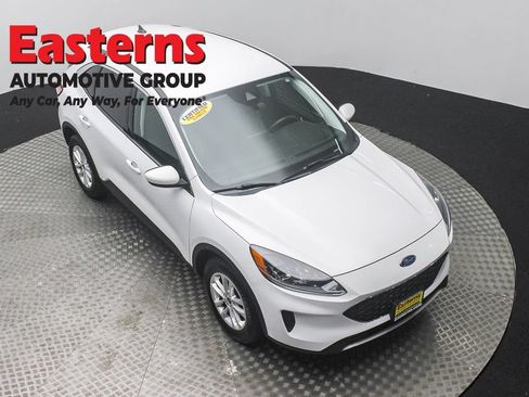 Used 2021 Ford Escape SE AWD/4WD image 3
