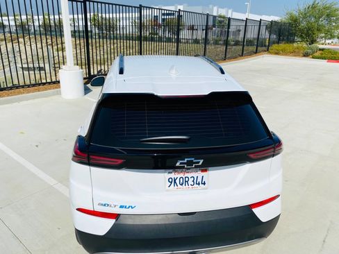 Used 2023 Chevrolet Bolt EUV LT image 6