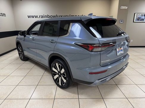 New 2026 Mitsubishi Outlander SE image 4