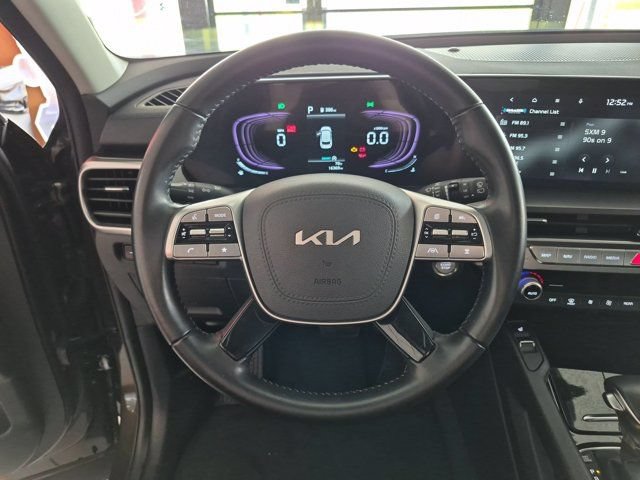 Used 2025 Kia Telluride S FWD image 23