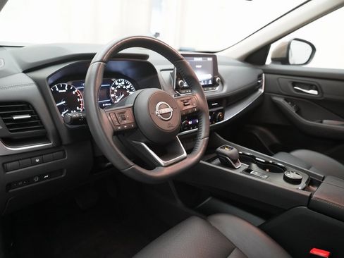 Certified 2024 Nissan Rogue SV w/ SV Premium Package image 8