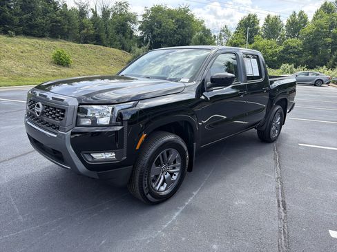 Used 2025 Nissan Frontier SV w/ SV Convenience Package AWD/4WD image 1