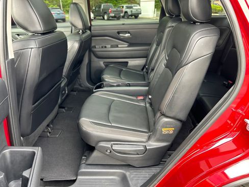 Used 2022 Nissan Pathfinder SL w/ SL Premium Package AWD/4WD image 28