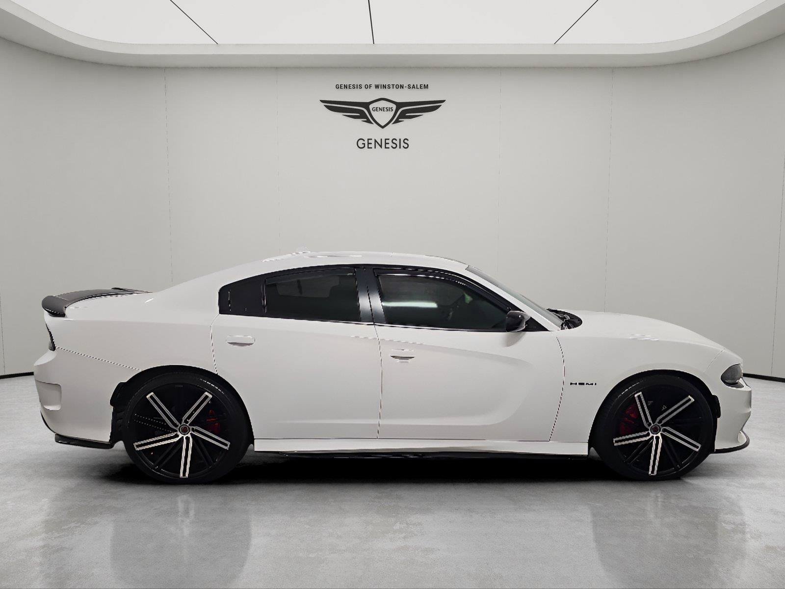 Used 2022 Dodge Charger R/T w/ Blacktop Package RWD image 6