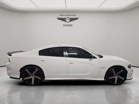 Used 2022 Dodge Charger R/T w/ Blacktop Package RWD image 6