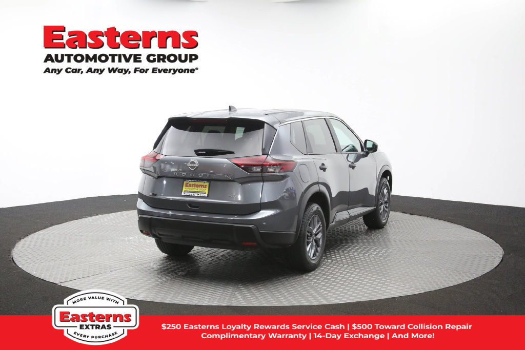 Used 2024 Nissan Rogue S AWD/4WD image 39