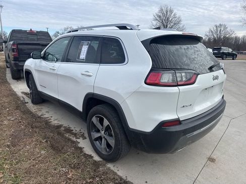 Used 2019 Jeep Cherokee Limited image 2