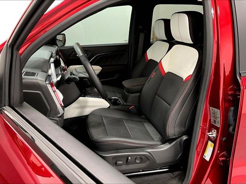 Used 2023 GMC Canyon AT4X image 33