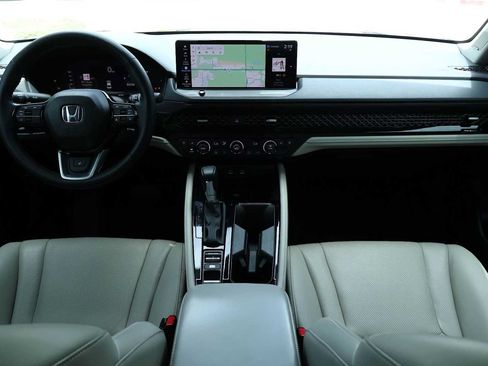 Used 2025 Honda Accord Touring image 10
