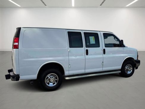 Used 2024 Chevrolet Express 2500 w/ Driver Convenience Package image 4