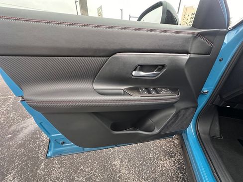 Certified 2025 Nissan Kicks SR w/ SR Premium Package AWD/4WD image 15