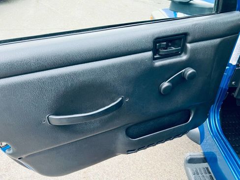 Used 2003 Jeep Wrangler X image 23