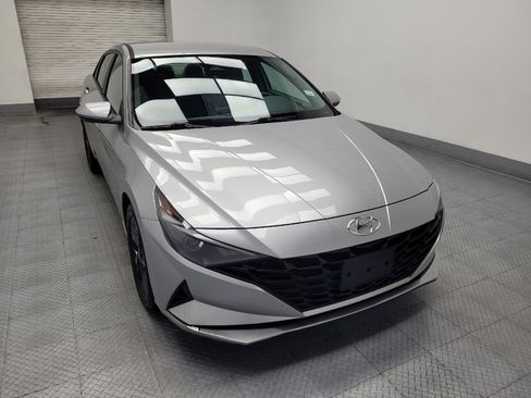 Used 2022 Hyundai Elantra SEL FWD image 14