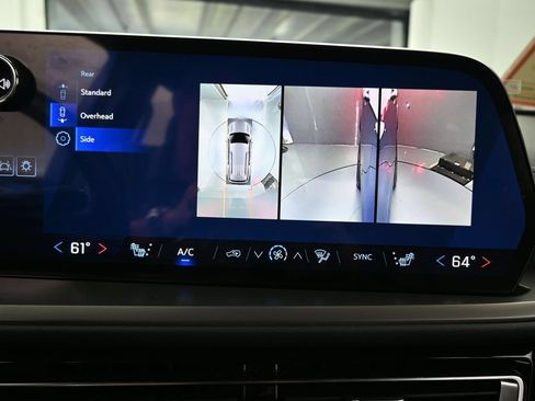 Used 2024 Chevrolet Traverse LS FWD image 24