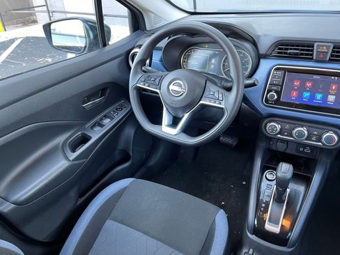 Used 2025 Nissan Versa SV image 31