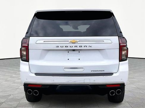 Used 2023 Chevrolet Suburban Premier image 6