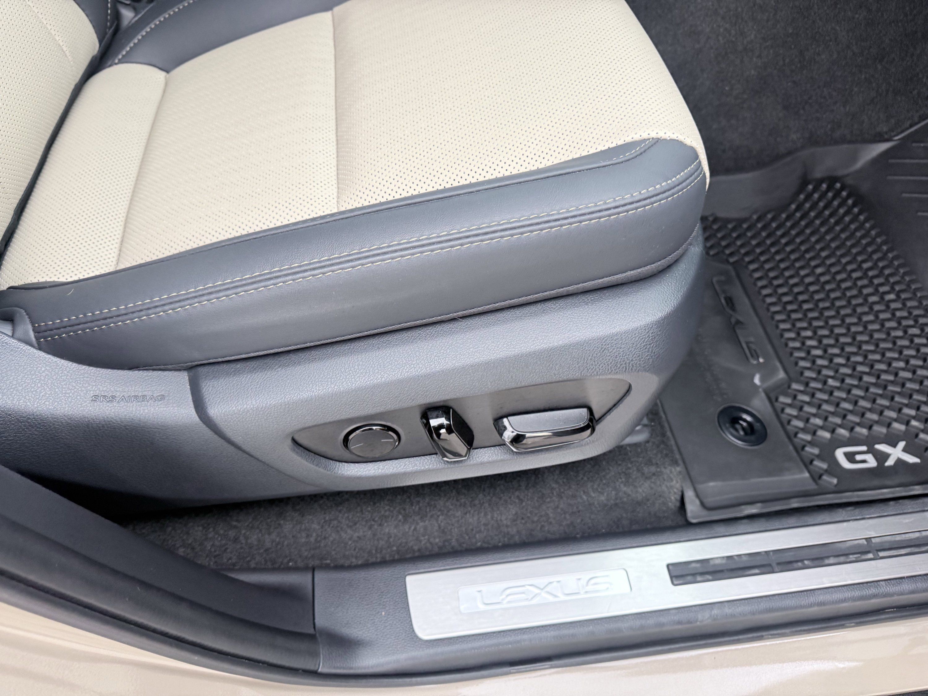 Used 2025 Lexus GX 550 AWD/4WD image 57