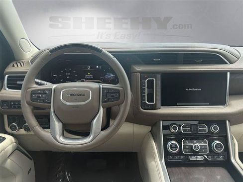 Used 2023 GMC Yukon Denali w/ Denali Reserve Package AWD/4WD image 3