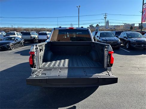 Used 2024 Ford F150 Lightning Lariat image 11