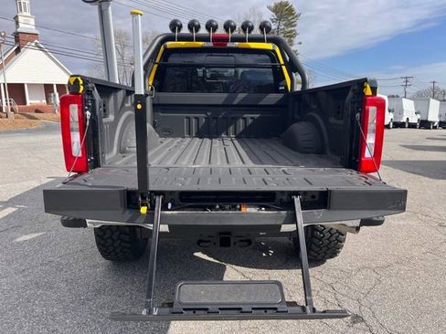 New 2024 Ford F250 XLT AWD/4WD image 17