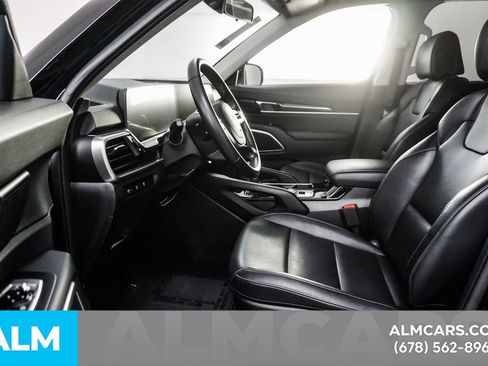 Used 2024 Kia Telluride LX image 16