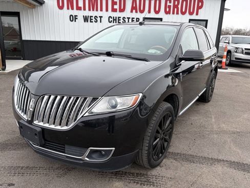 Used 2013 Lincoln MKX AWD image 2