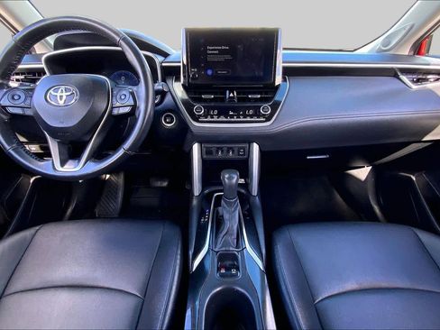 Used 2023 Toyota Corolla Cross XLE w/ Convenience Package AWD/4WD image 15