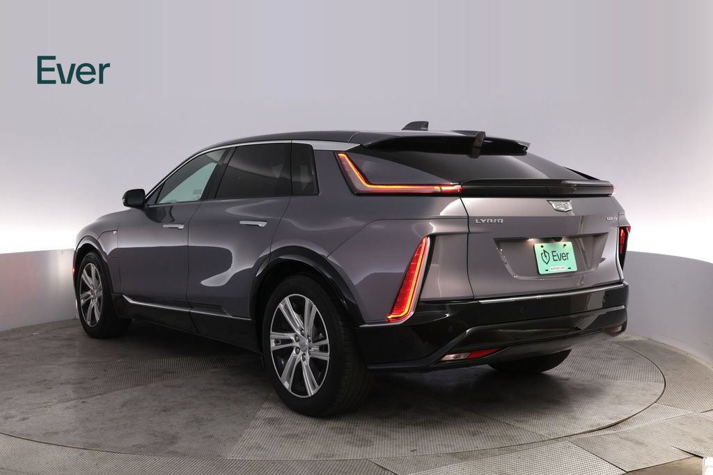 Used 2024 Cadillac Lyriq Tech AWD/4WD image 16