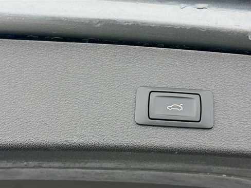 Used 2017 Audi Q5 2.0T Premium image 30