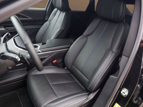 Certified 2024 Cadillac Lyriq Sport image 7