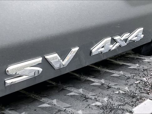 Used 2020 Nissan Titan SV w/ SV Convenience Package image 24