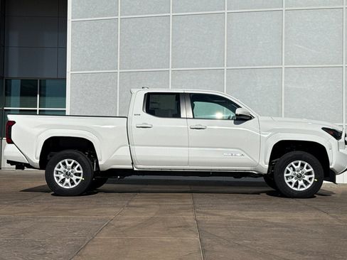 New 2026 Toyota Tacoma SR5 image 3