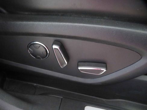 Used 2019 Lincoln MKC Reserve w/ MKC Climate Package image 34