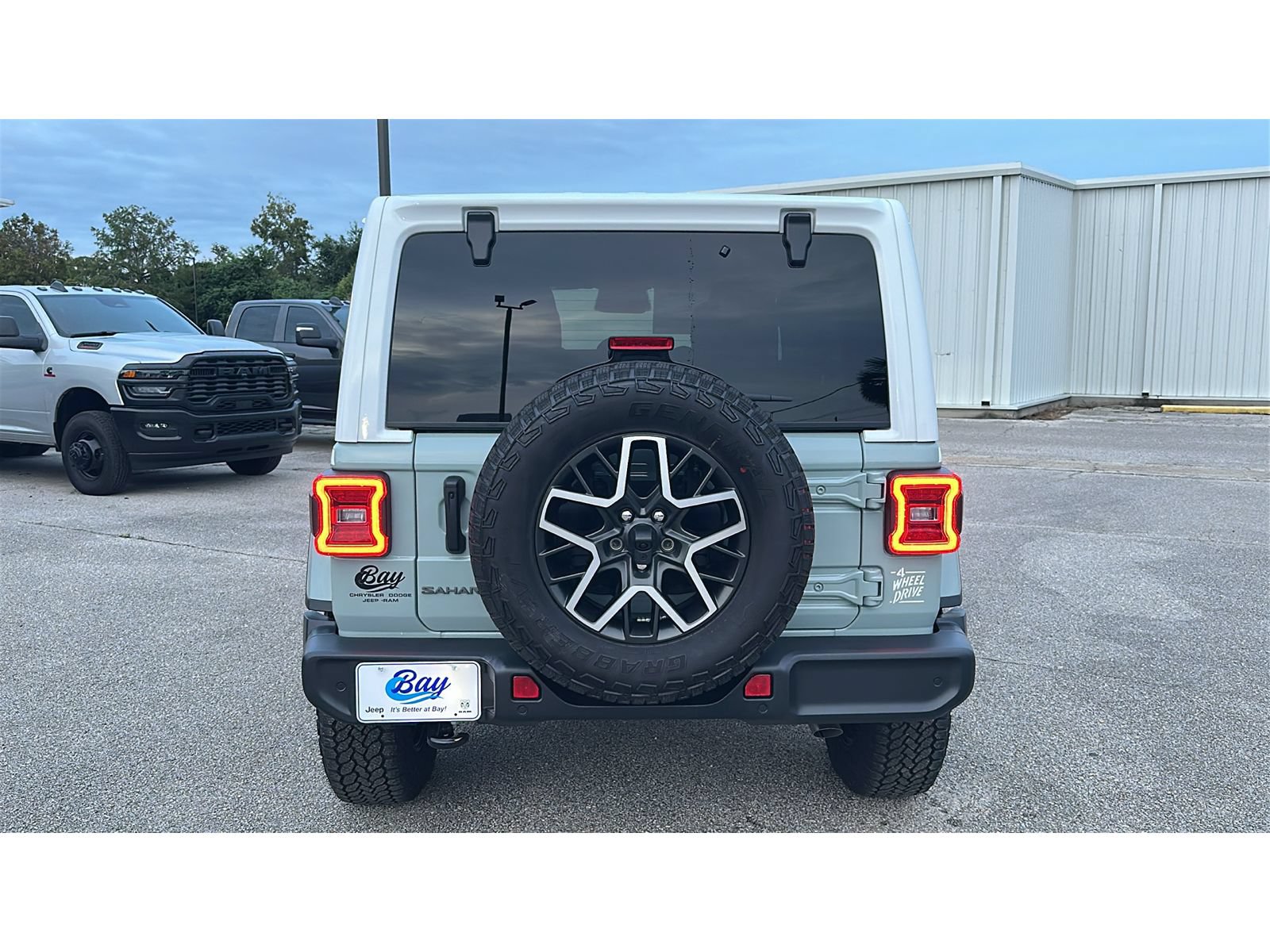 New 2027 Jeep Wrangler Unlimited Sahara AWD/4WD image 5