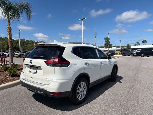 Used 2018 Nissan Rogue SV w/ Premium Package FWD image 7