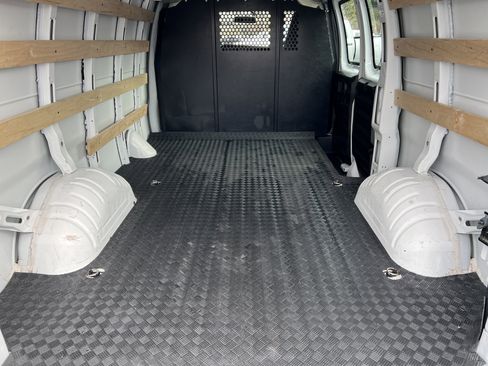 Used 2024 Chevrolet Express 2500 w/ Driver Convenience Package image 13