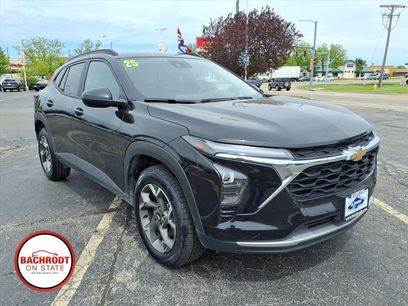Used 2025 Chevrolet Trax LT w/ LT Convenience Package