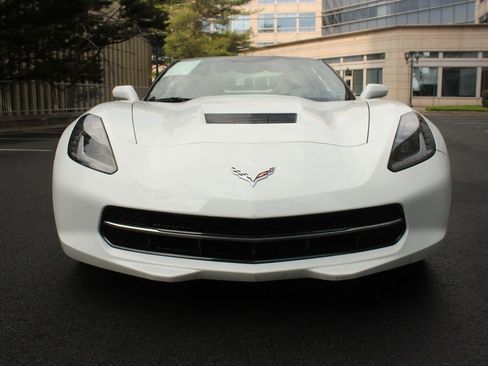 Used 2017 Chevrolet Corvette Stingray Coupe w/ 1LT RWD image 6