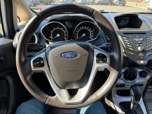 Used 2015 Ford Fiesta SE image 28