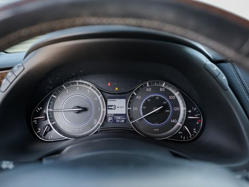 Used 2016 INFINITI QX80 Base w/ Driver's Assistance Package image 15